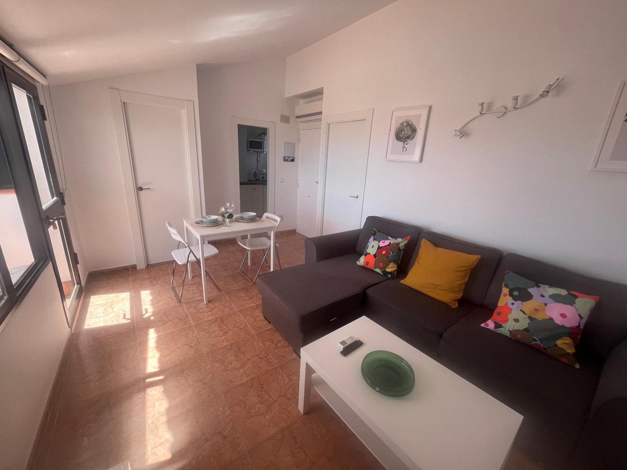 Lidia Planta 2, La Carihuela 1ª Linea Playa, Vistas Mar, Buhardilla 1 Dormitorio, 40 M2, 1-3 Huesped, Terraza, Wifi *
