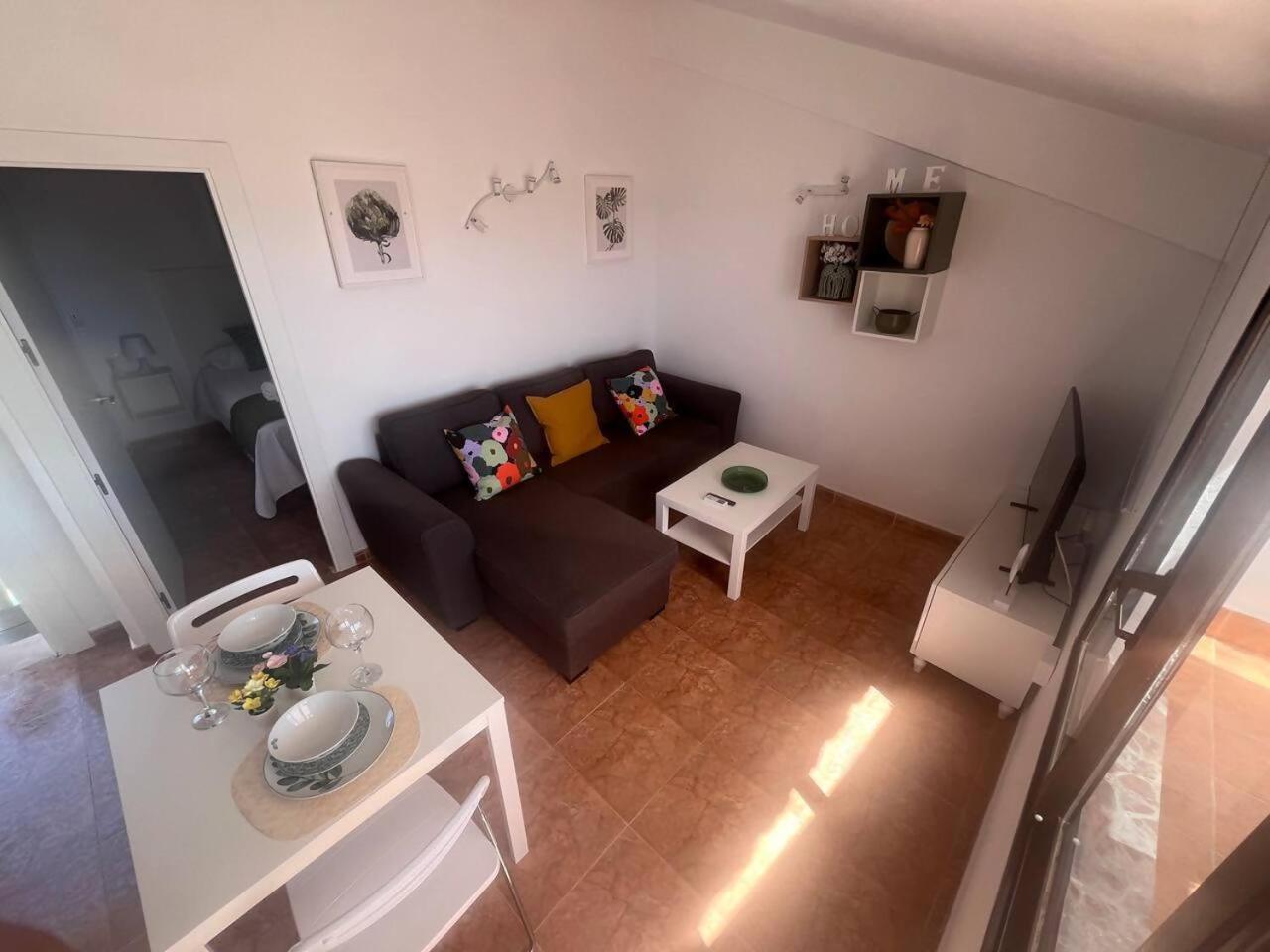Lidia Planta 2, La Carihuela 1ª Linea Playa, Vistas Mar, Buhardilla 1 Dormitorio, 40 M2, 1-3 Huesped, Terraza, Wifi Torremolinos