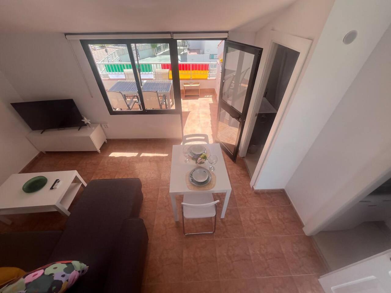 Lidia Planta 2, La Carihuela 1ª Linea Playa, Vistas Mar, Buhardilla 1 Dormitorio, 40 M2, 1-3 Huesped, Terraza, Wifi Apartamento