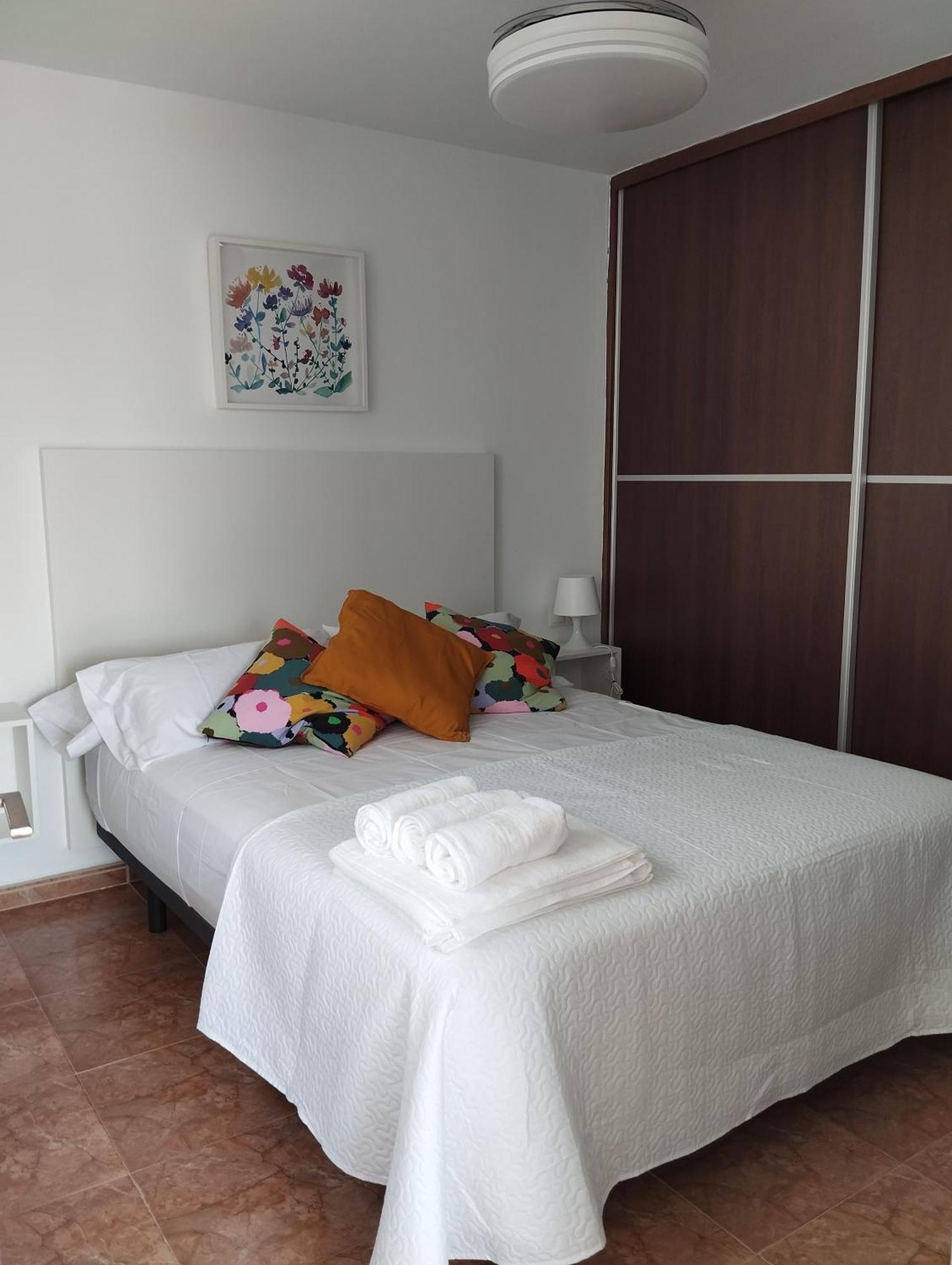 Apartment Lidia Planta 2, La Carihuela 1ª Linea Playa, Vistas Mar, Buhardilla 1 Dormitorio, 40 M2, 1-3 Huesped, Terraza, Wifi