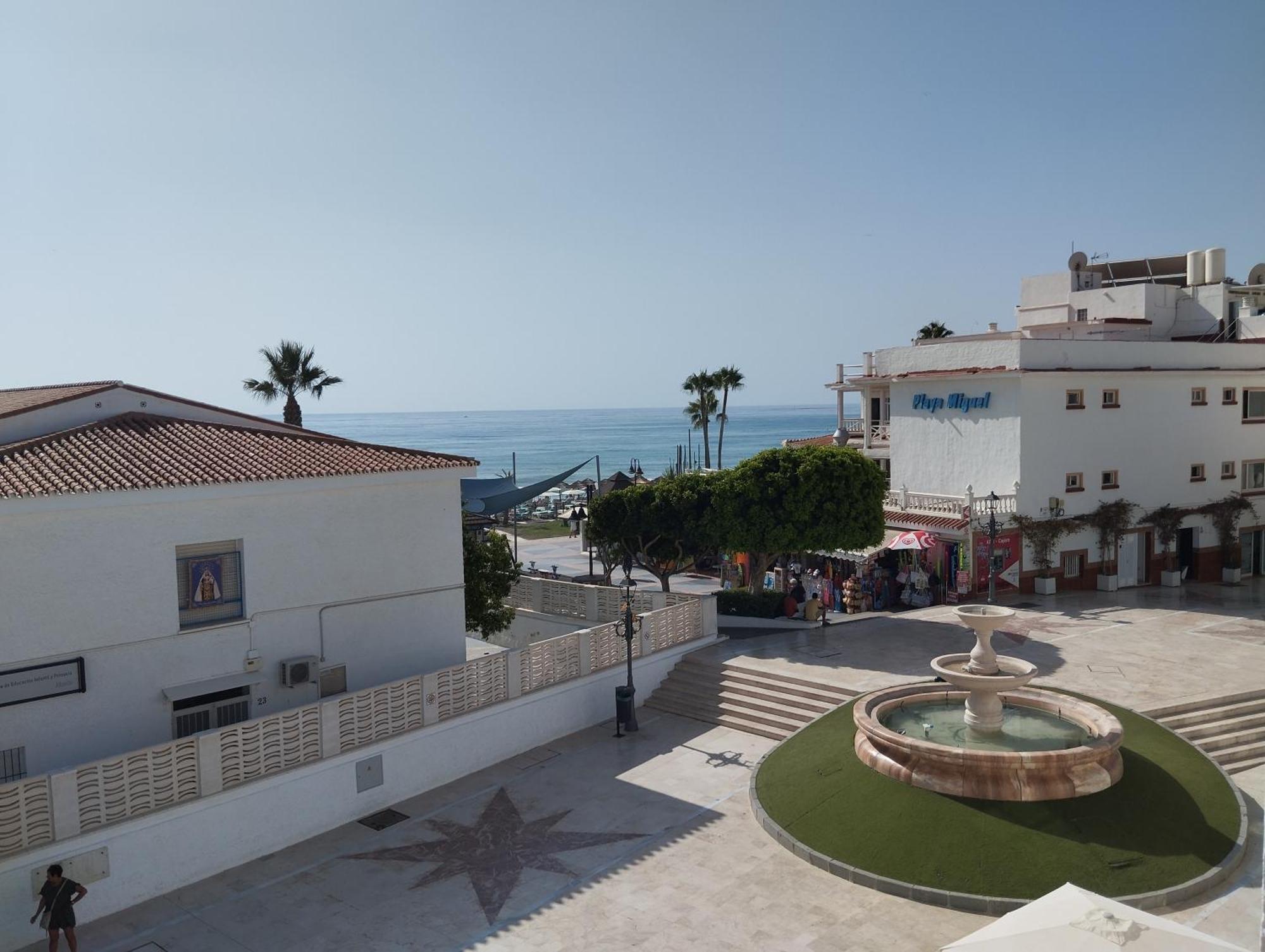 Apartment Lidia Planta 2, La Carihuela 1ª Linea Playa, Vistas Mar, Buhardilla 1 Dormitorio, 40 M2, 1-3 Huesped, Terraza, Wifi Torremolinos